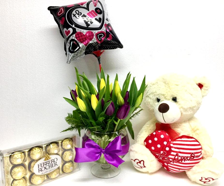 Copa de 20 Tulipanes, Peluche 30cm, Bombones Ferrero Rocher 150grs y Globito